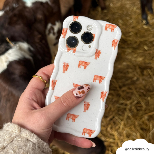 Wavy Phone Case - Highland Cow